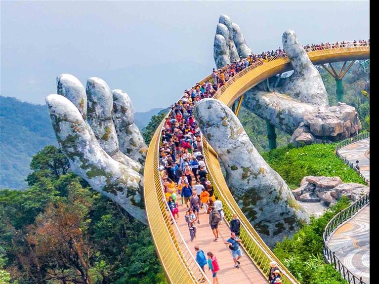 BA NA HILLS – GOLDEN BRIDGE FULL DAY TOUR