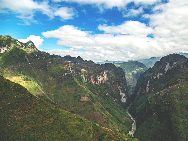 Hẻm Vực Tu Sản Ở Hà Giang - Kỳ Quan Thiên Nhiên Hiếm Có