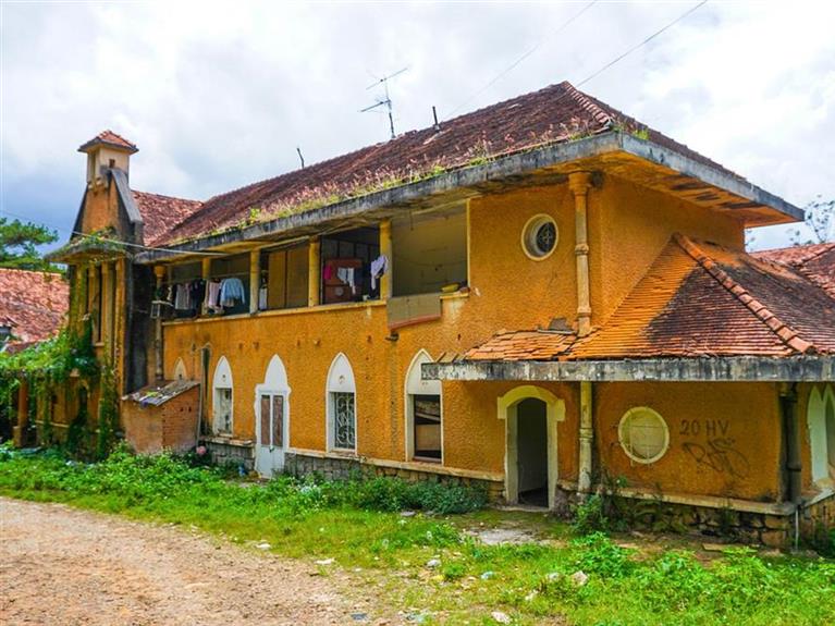 A Peek Inside Da Lat's Abandoned Franciscan Mission